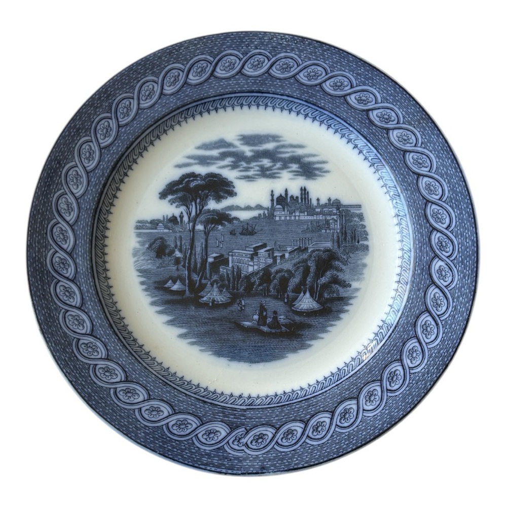 19th Century “Byzantium” Pattern Dinner Plate